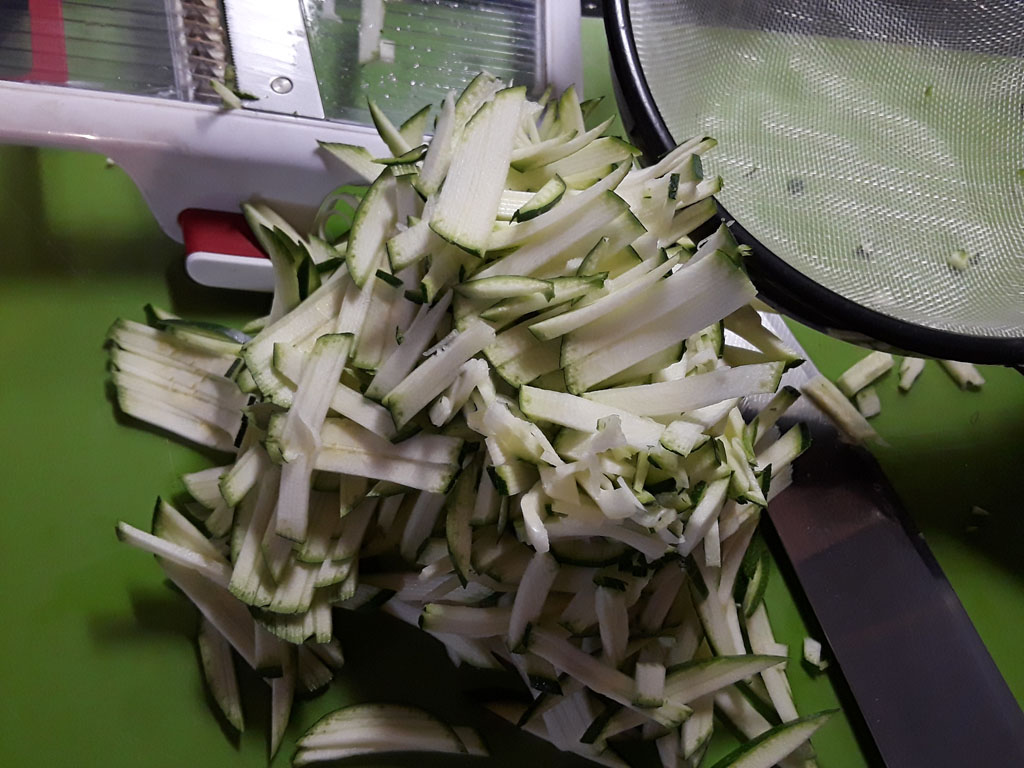 Tortilla-de-Zucchine-al-Horno-rallado Tortilla de Zucchini al Horno | Que Cocinar